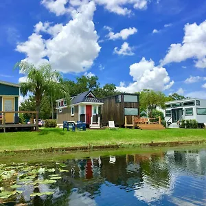 Holiday home Lakefront Tiny 