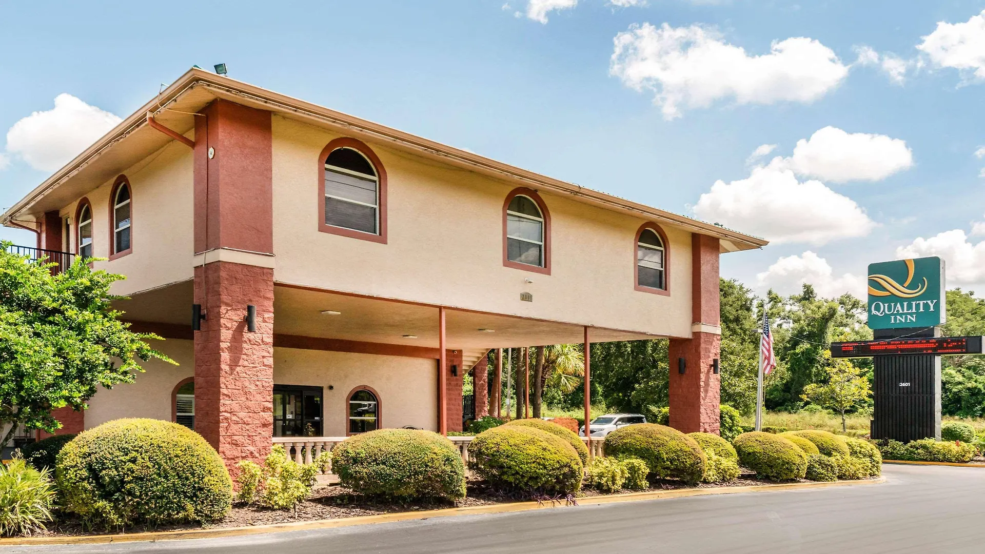 Quality Inn & Suites Orlando Airport
