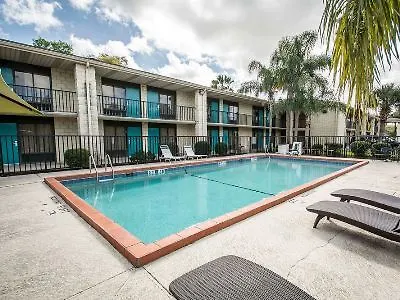 Quality Inn & Suites Orlando Airport